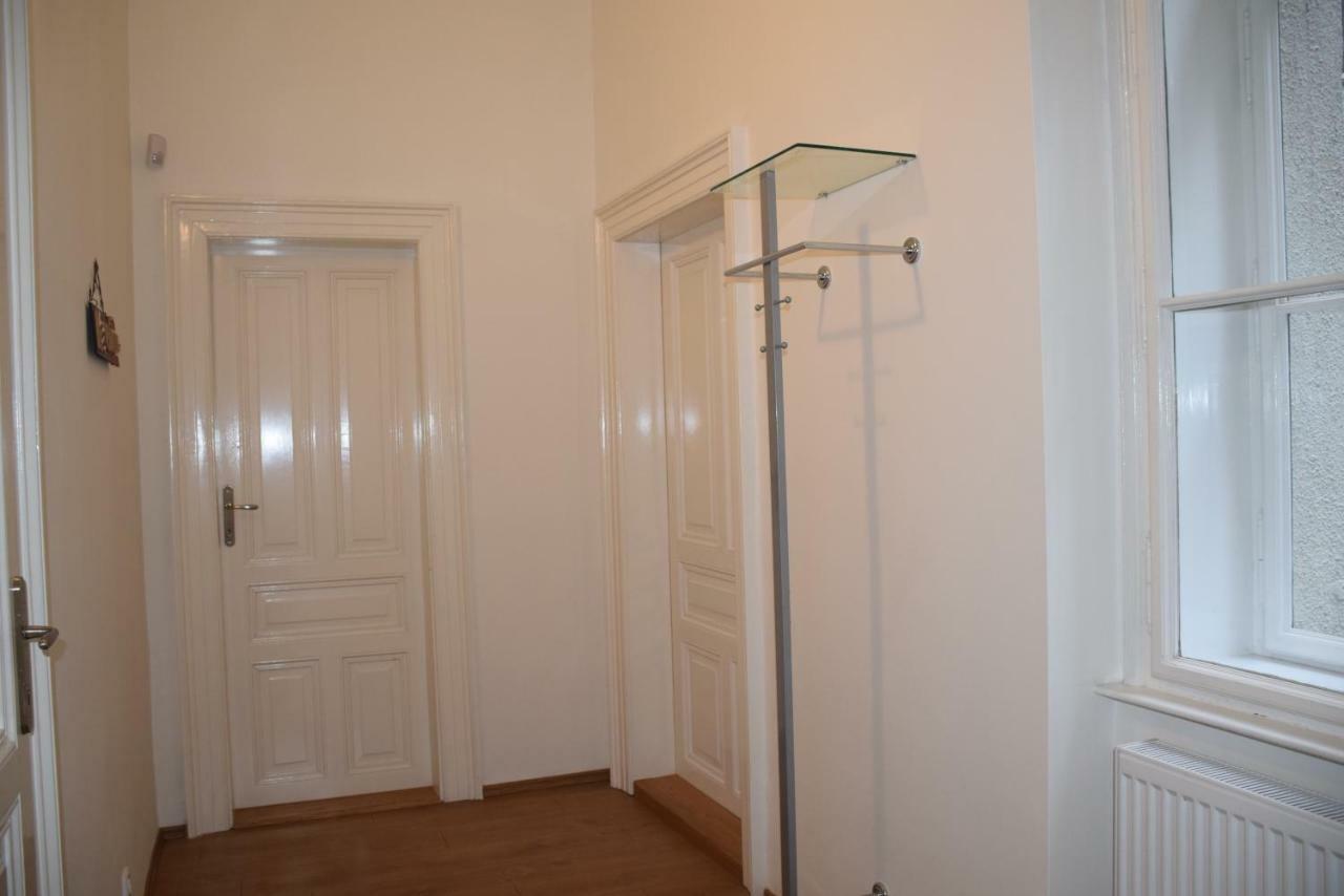 Tiva Downtown Apartments Praga Exterior foto