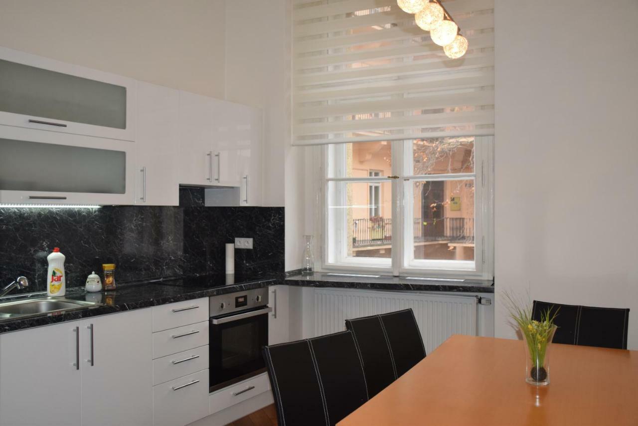 Tiva Downtown Apartments Praga Exterior foto